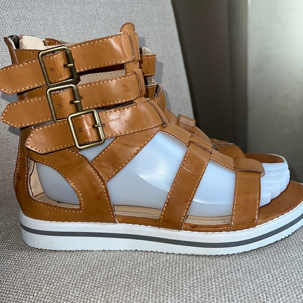 Bucco Sandals